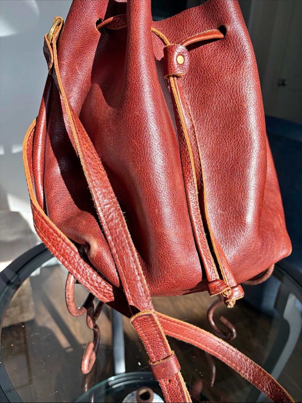 Portland Leather Bucket Bag in a Rich Chestnut - Picture 2 of 7